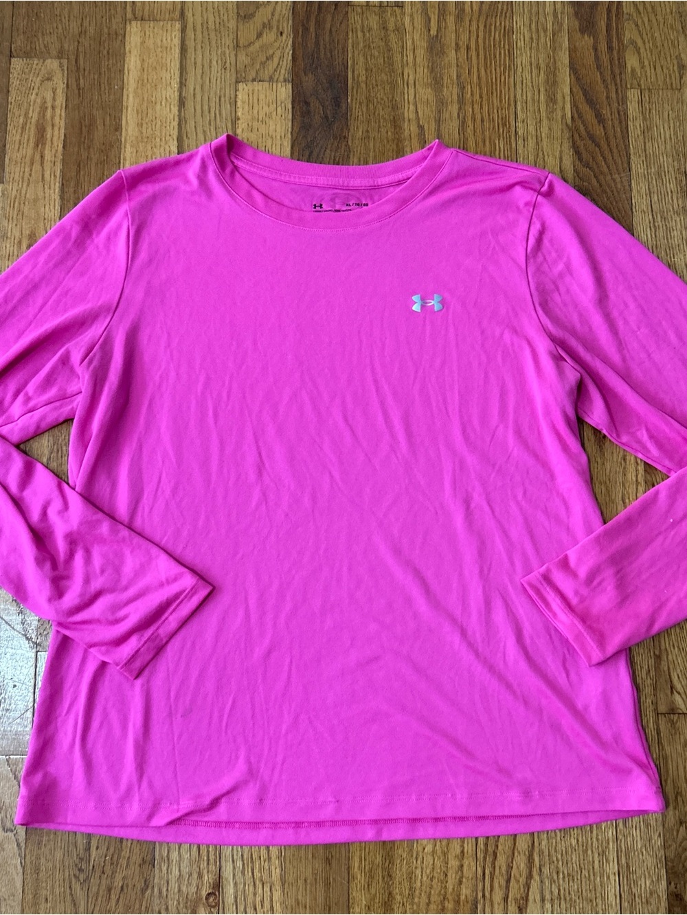 Under Armour Hot Pink Long Sleeve HeatGear Tee Size XL
